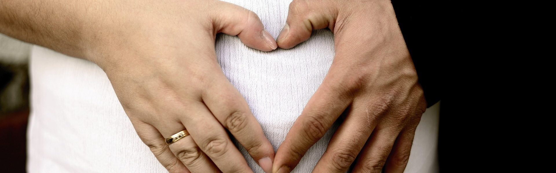 Problem nietrzymania moczu po porodzie – co robić